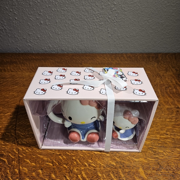 Hello Kitty Mug and Figurine Set NIB - Picture 4 of 11